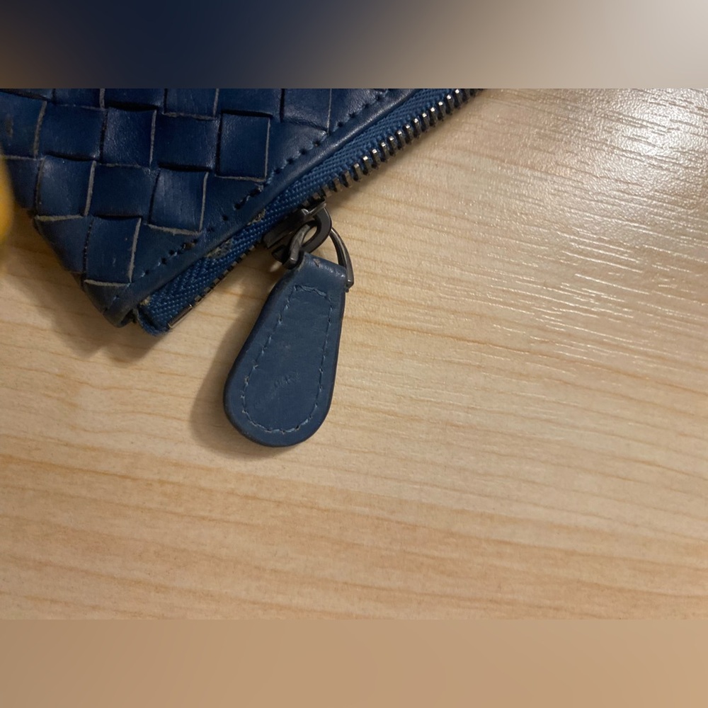Bottega Veneta Blue Woven Clutch - Picture 16 of 16
